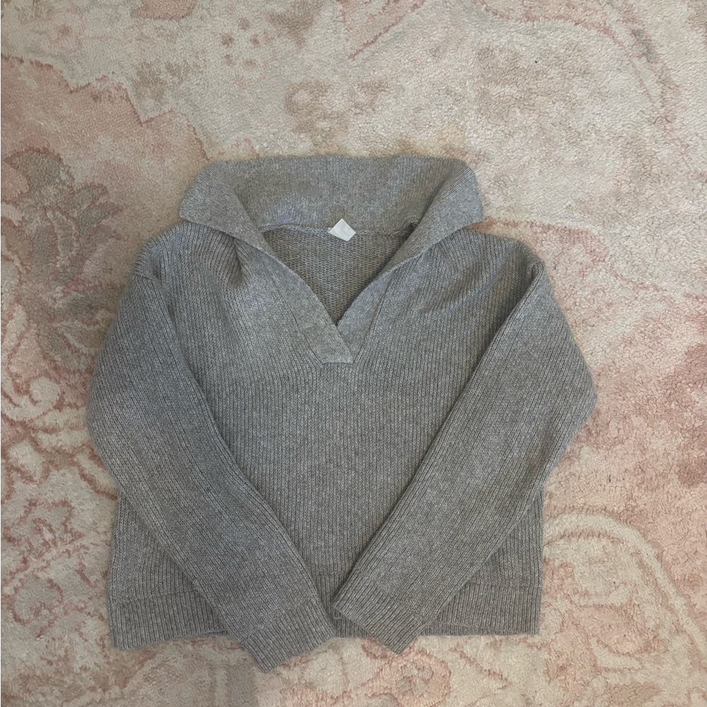 Gilly Hicks Gray V-Neck Sweater